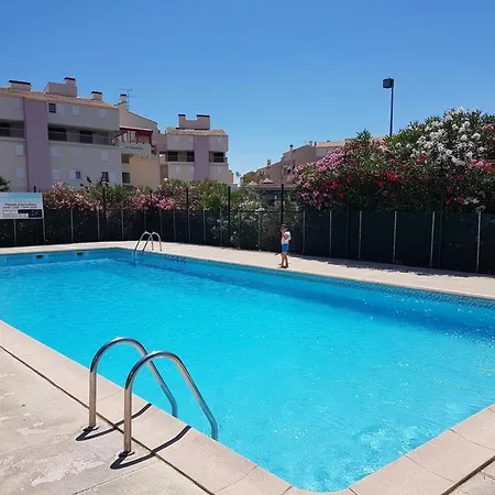 2 Pieces Avec Terrasse, Clim, Piscine Et Proche - 6 Couchages - Fr-1-307-147 *
